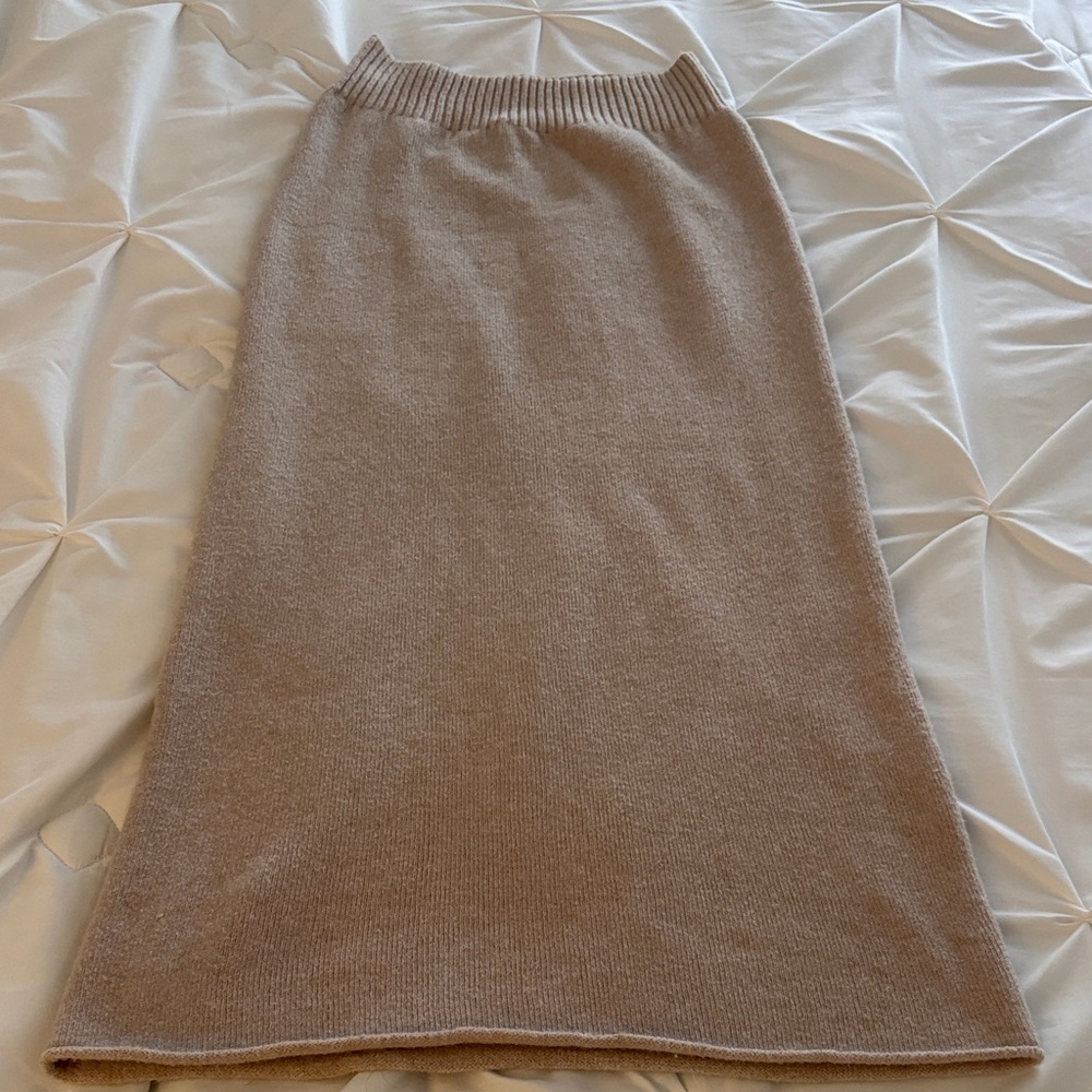 Chic Beige Maxi Skirt